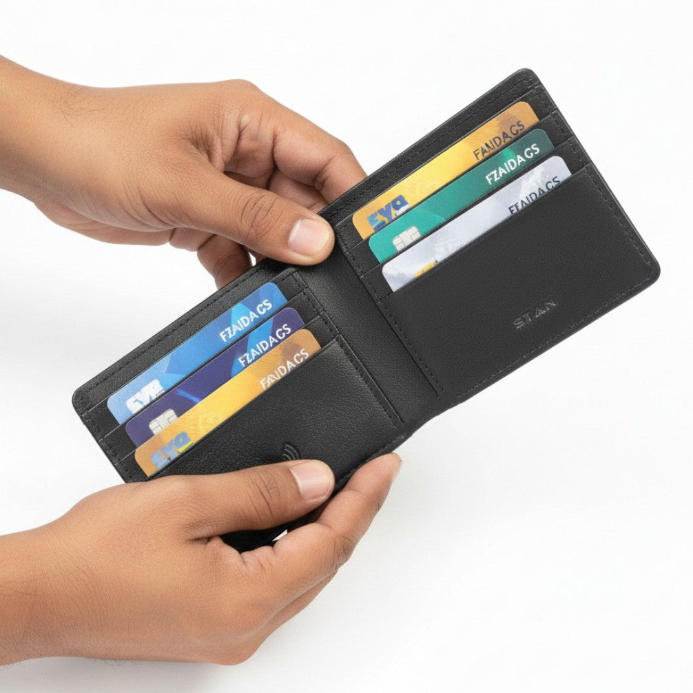 Black Baron Elite Carbon Fiber Texture Men's RFID Leather Wallet Open with Cards in Hand Black