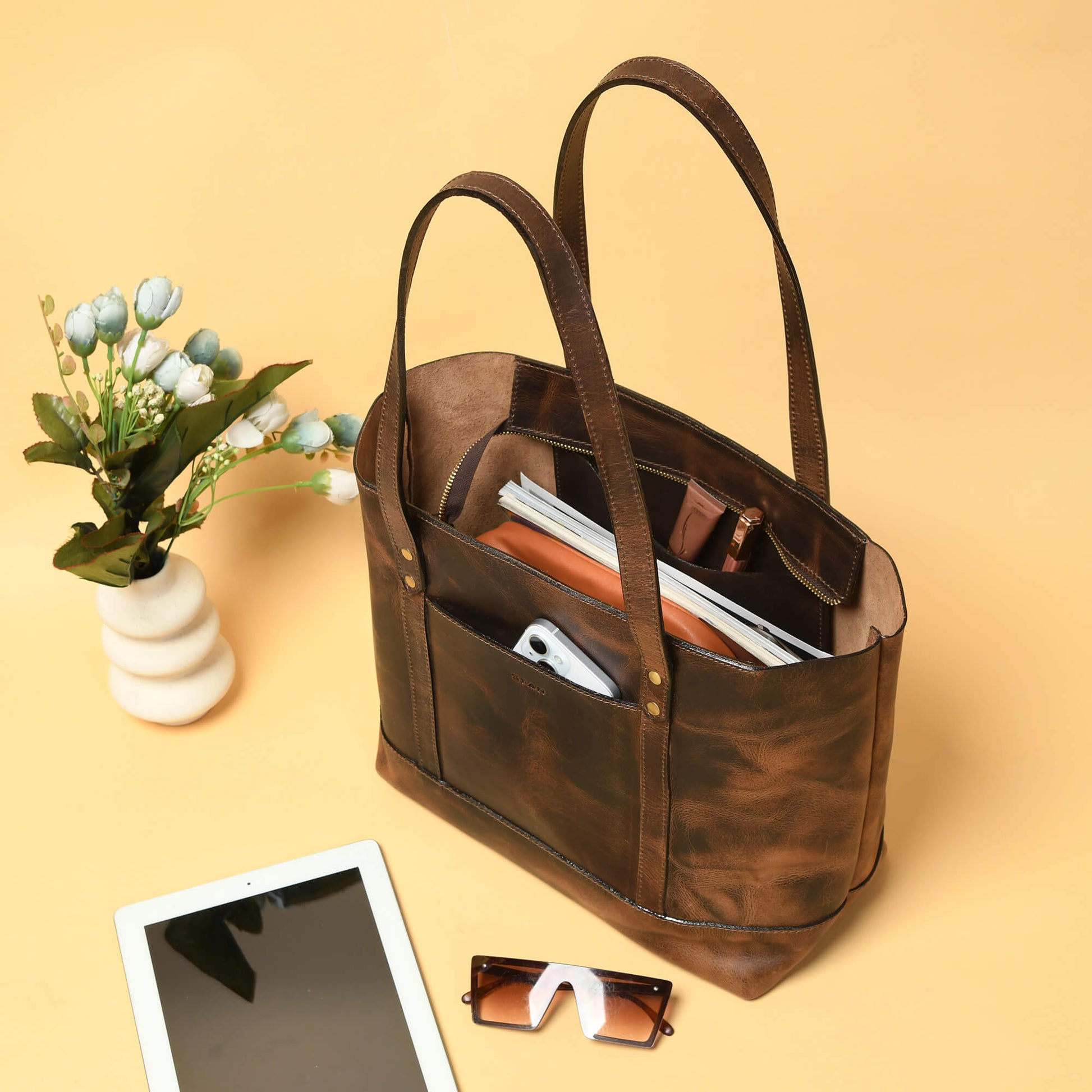 Eliana Classic Zip Closure Lifestyle Saddle Brown