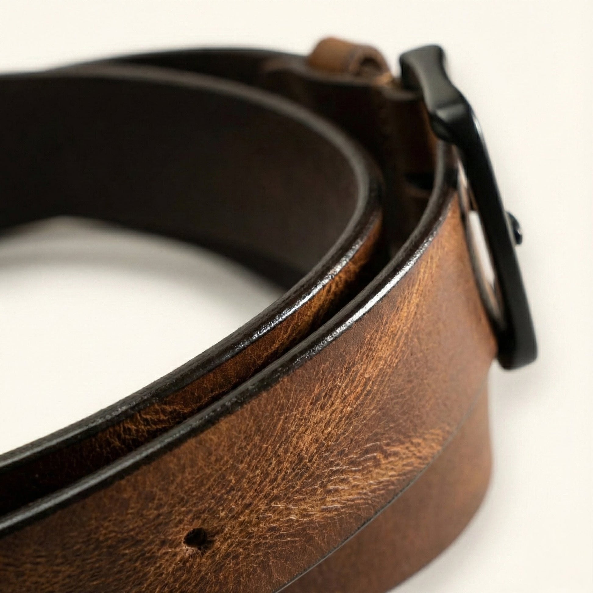 STAN Hammer Mens Full Grain Leather Belt Edges Closeup Chestnut Brown